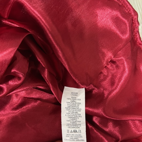 3/$10 The Children’s Place 4T Black And Red Floral Dress - Picture 6 of 9